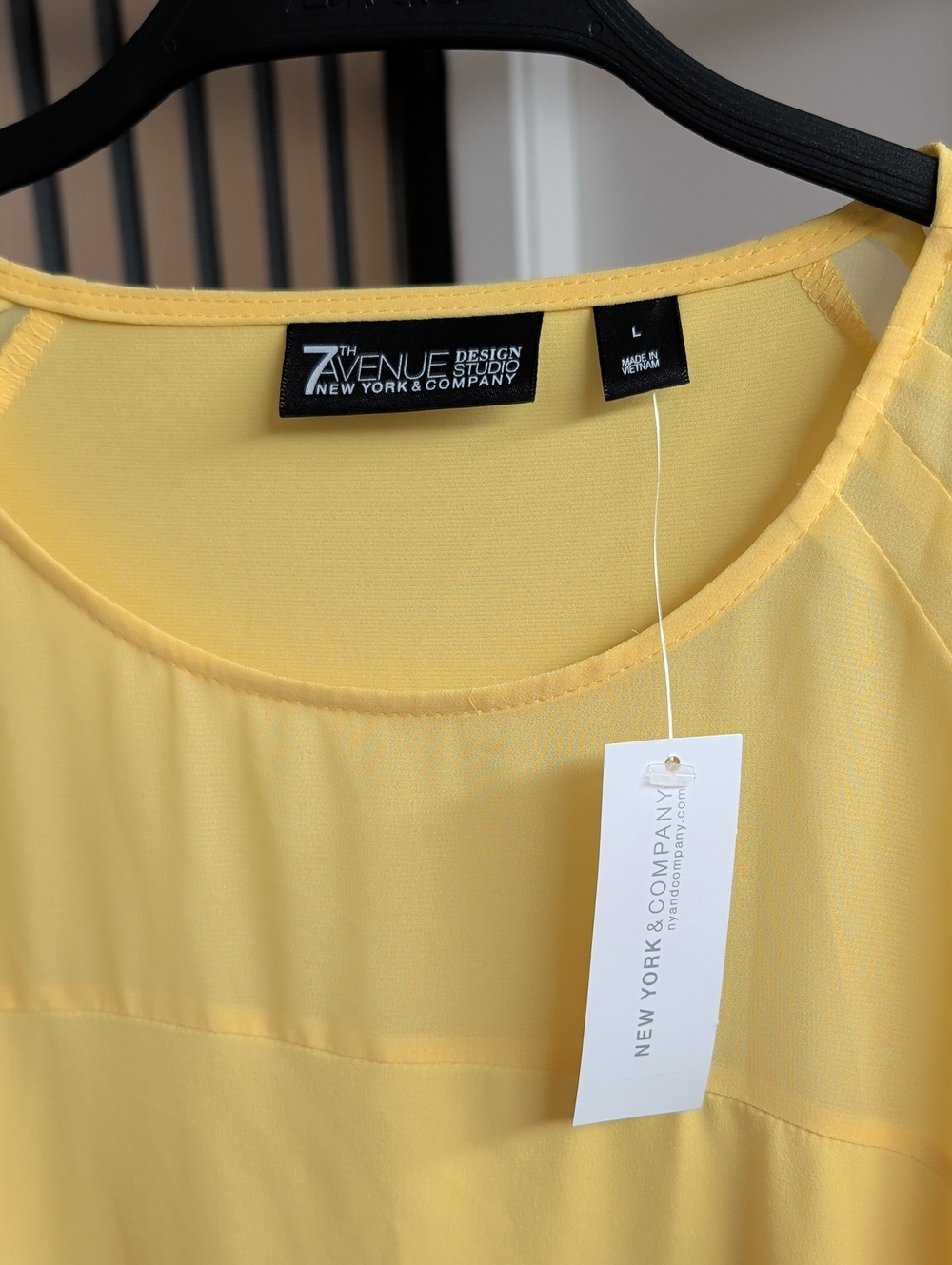 New York & Company Yellow Flutter Sleeve Blouse, Large. NWT - Picture 5 of 8
